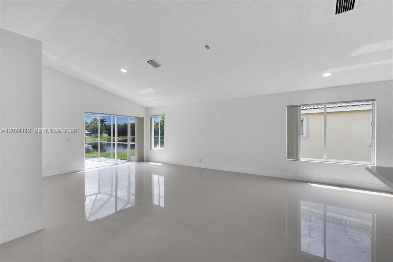 4366 Mahogany Ridge Dr , Weston, FL 33331 Photo