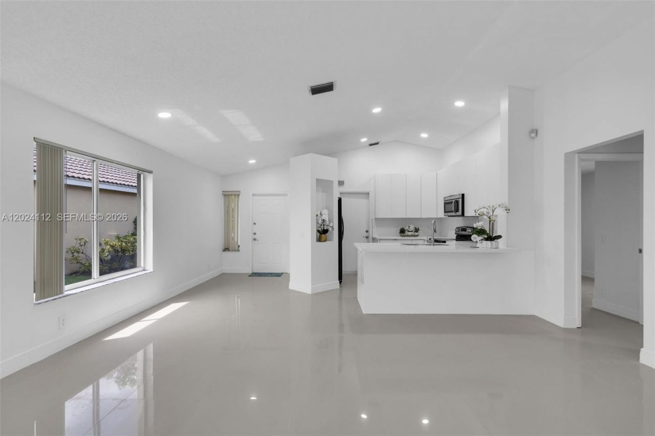 4366 Mahogany Ridge Dr , Weston, FL 33331 Photo