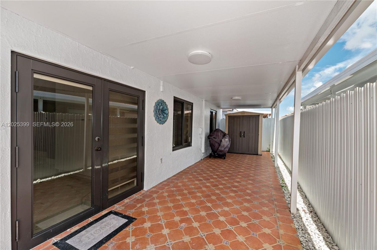 9046 NW 121st Ter , Unit 90, Hialeah Gardens, FL 33018 Photo