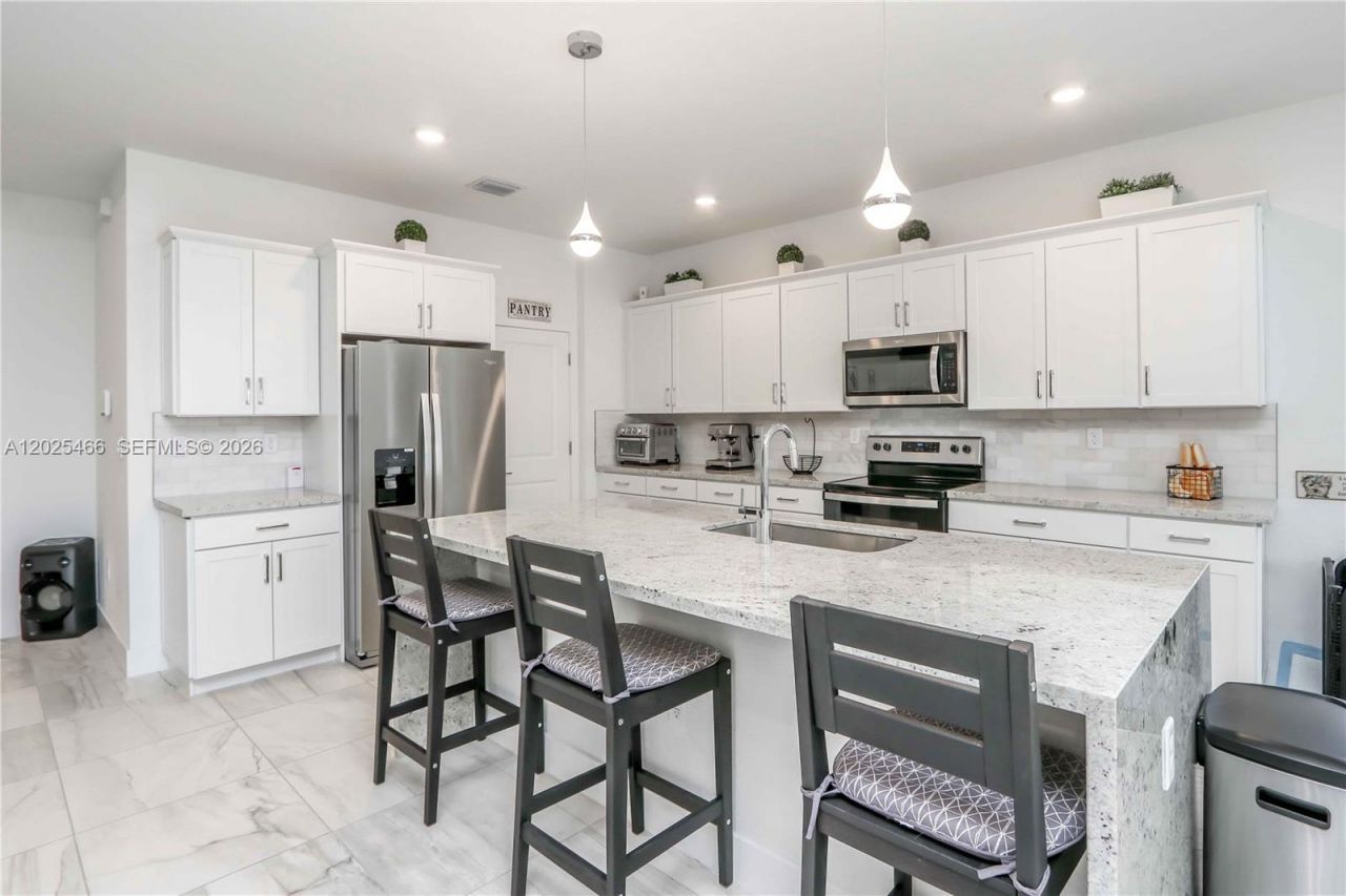 28805 SW 186th Ave , Homestead, FL 33030 Photo
