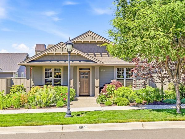 550 Windsong Way, Medford, OR 97504
