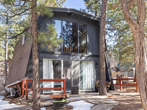 189 Moreno Ln Lane, Sugarloaf, CA 92386