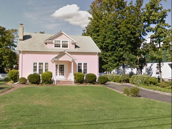 27 Arrandale Avenue , Great Neck, NY 11024