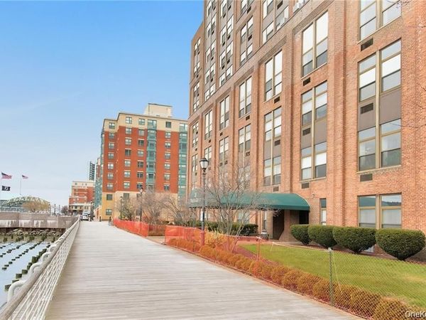 23 Water Grant Street, Unit 4I, Yonkers, NY 10701