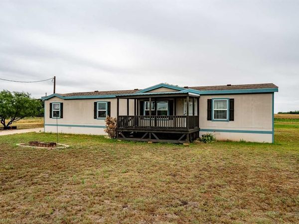 3923 CR 322 , Hawley, TX 79525