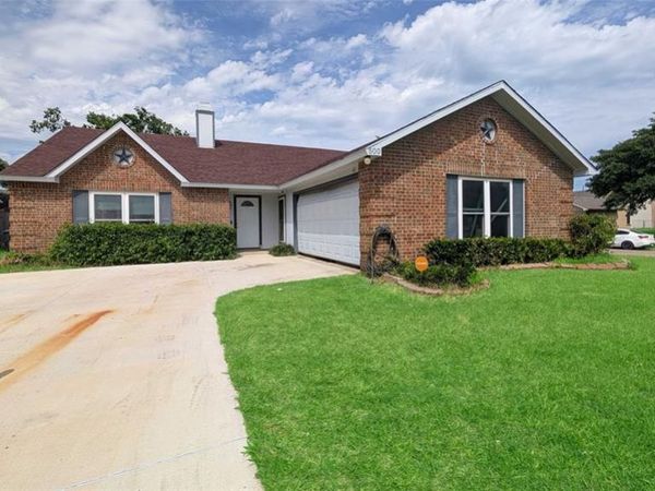 500 Rosewood Lane, Forney, TX 75126
