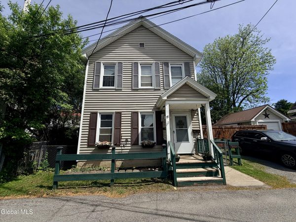 11 Court Street, Johnstown, NY 12095