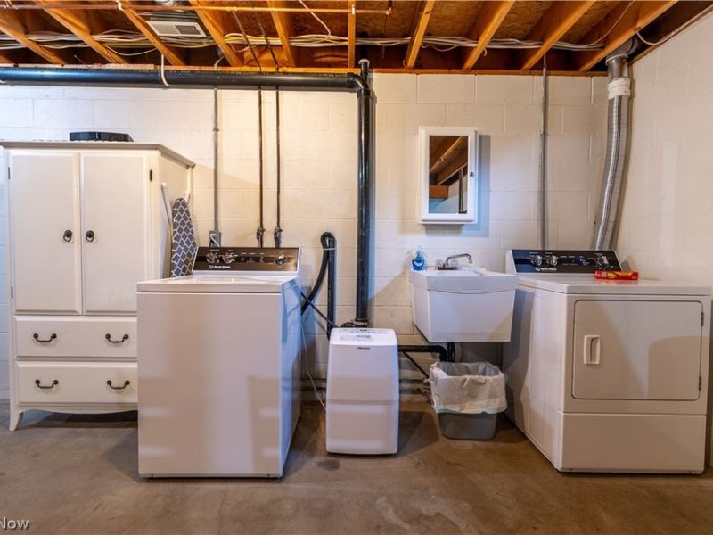 3188 Schneiders Crossing Road NW, Unit J, Dover, OH 44622 Photo 16