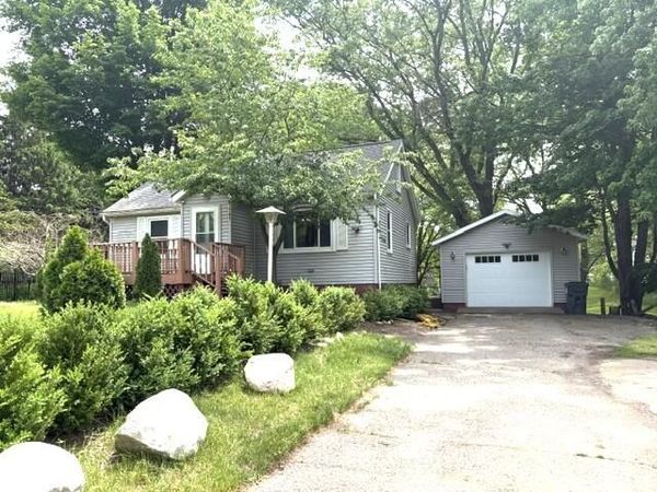 67741 County Road 388, South Haven, MI 49090