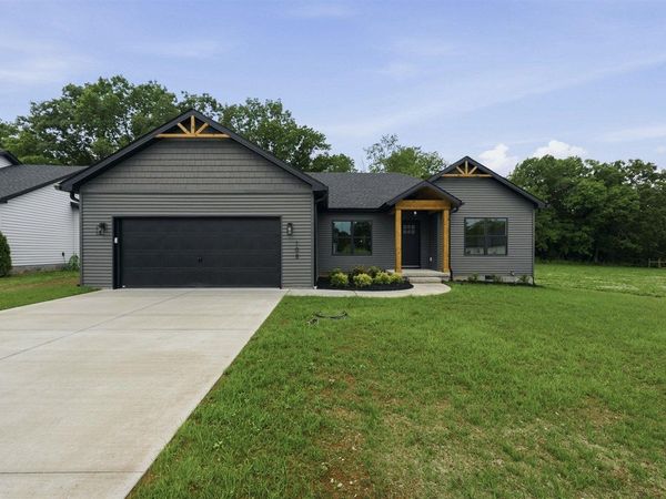 108 Madeline Court , Russellville, KY 42276