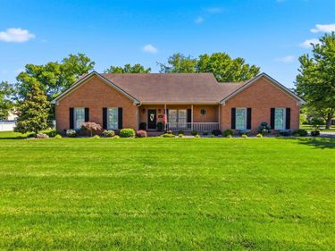 460 Hunters Crossing Way, Bowling Green, KY 42104