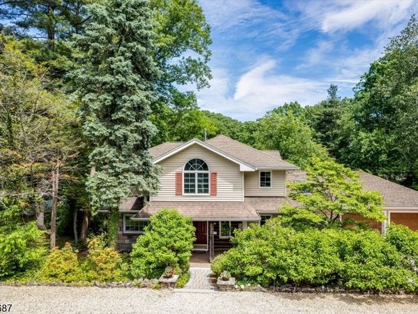 48 Rainbow Trl, Mountain Lakes, NJ 07046