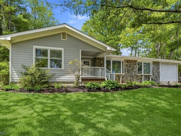 710 Viscount Dr, Toms Rivership, NJ 08753