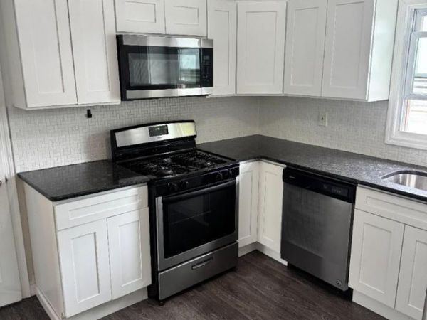 26 E 19Th St, Linden, NJ 07036