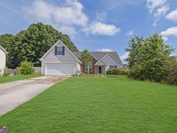 1401 Waterford Court, Loganville, GA 30052