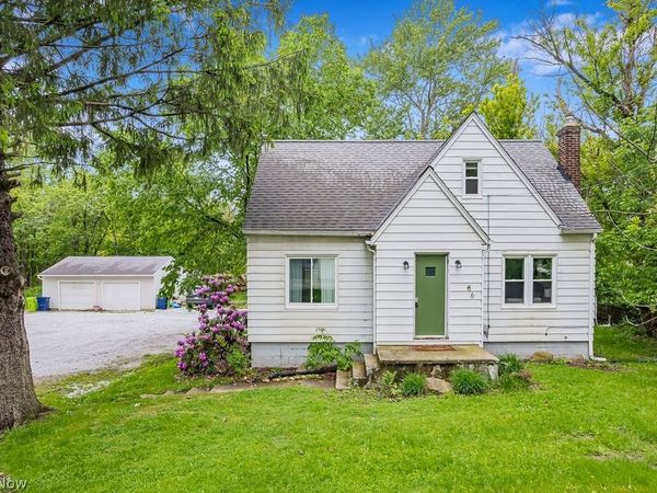 86 Southeast Avenue , Tallmadge, OH 44278