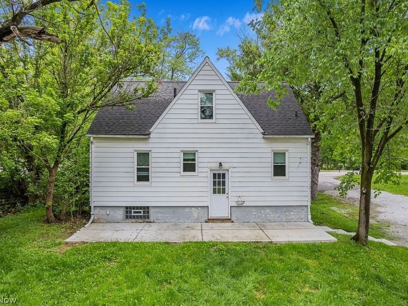 86 Southeast Avenue, Tallmadge, OH 44278 Photo 2