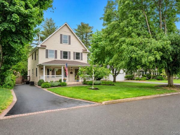 75 Elm Avenue, Smithtown, NY 11787