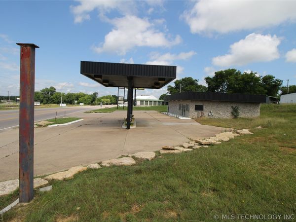 400 Highway 70 W, Kingston, OK 73439