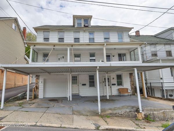 101 /105 W Ridge Street, Nesquehoning, PA 18240