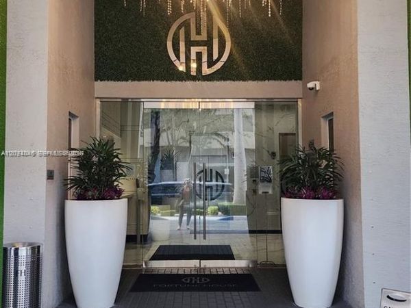 185 SE 14th Ter , Unit 1609, Miami, FL 33131