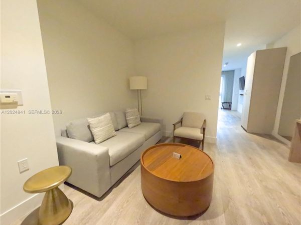 229 SW 9th St, Unit 508, Miami, FL 33130