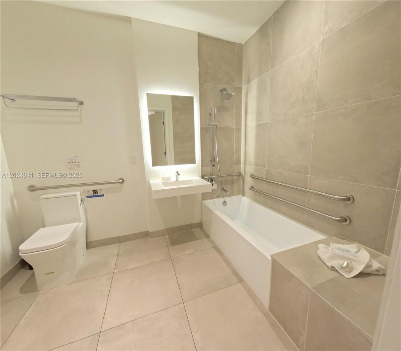 229 SW 9th St, Unit 508, Miami, FL 33130 Photo