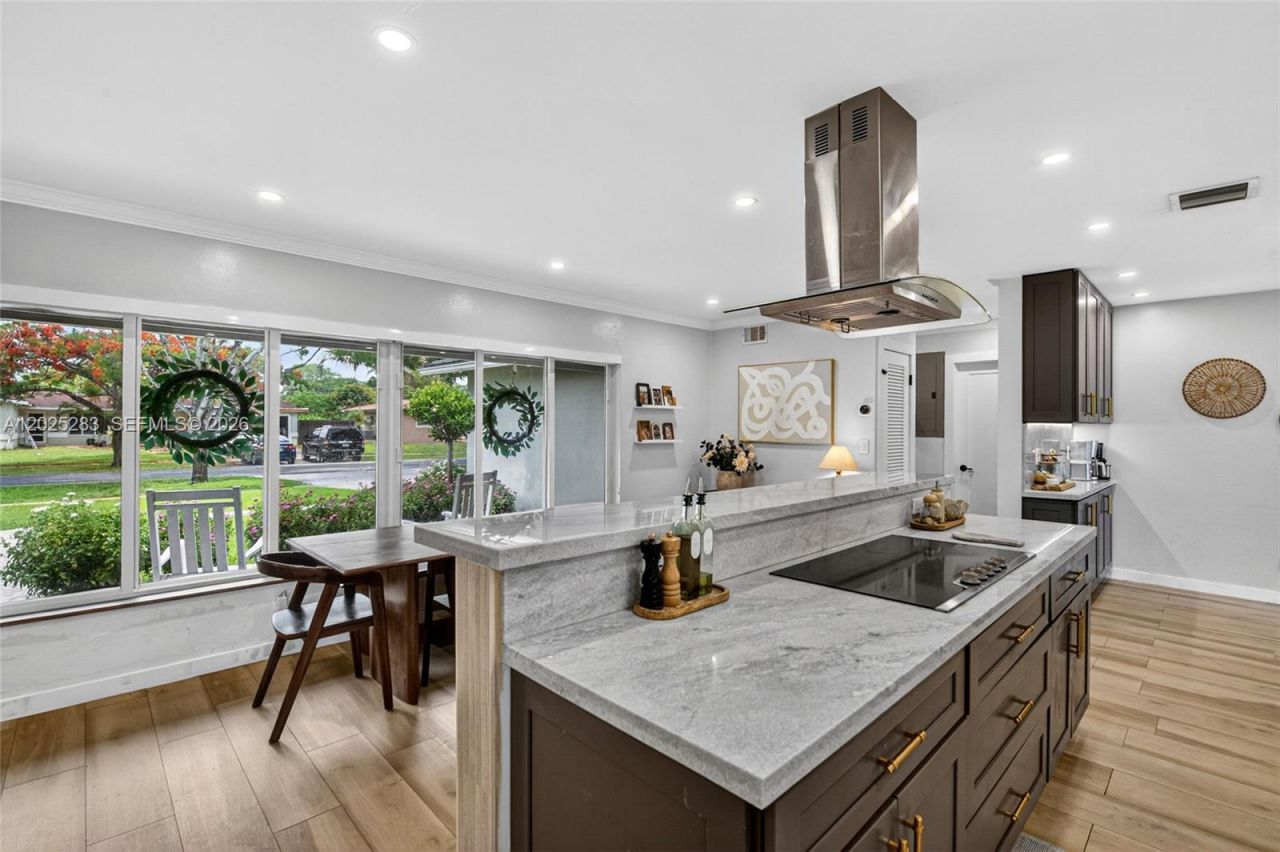 410 SW 55th Ave, Plantation, FL 33317 Photo