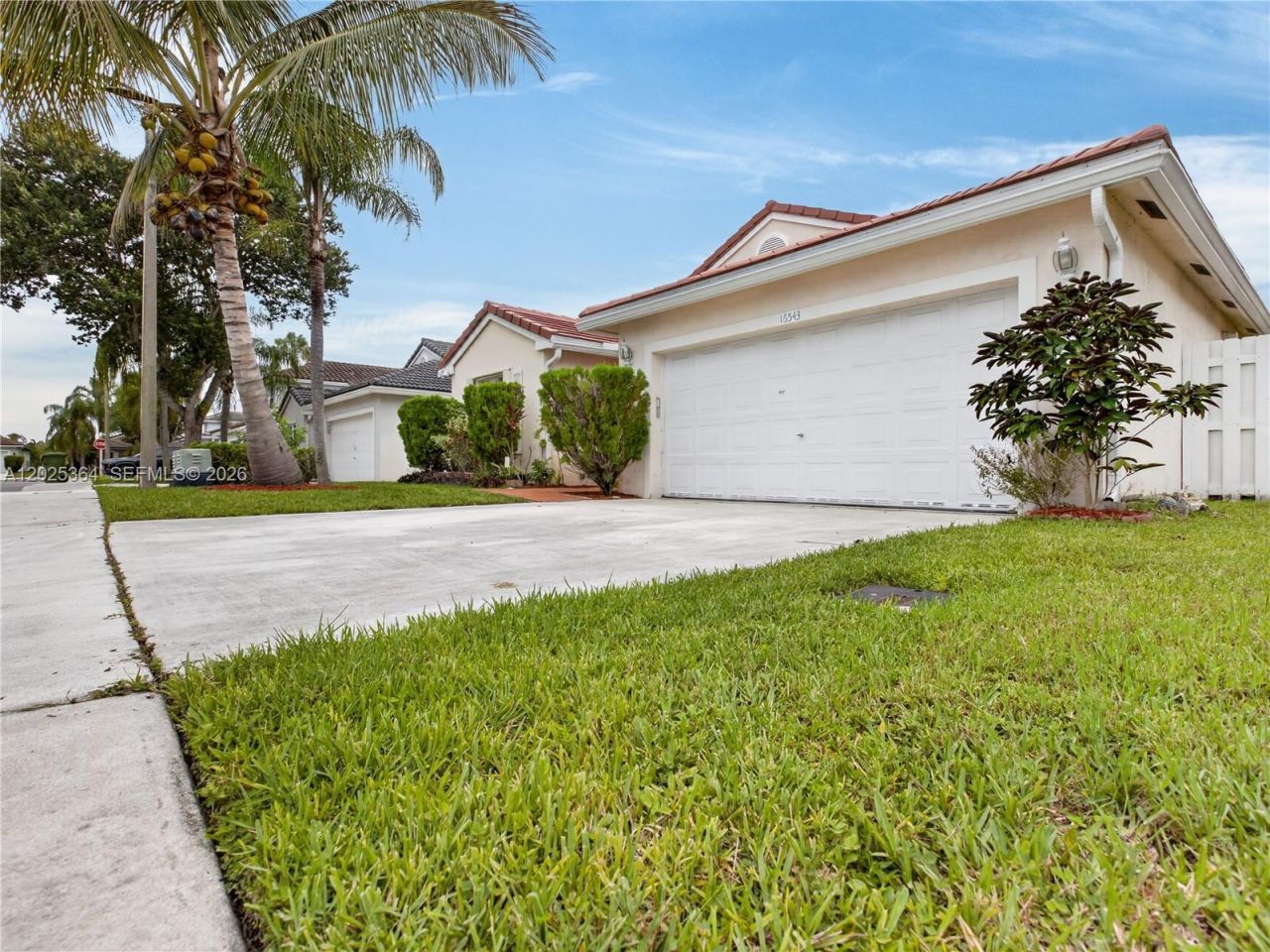 16543 NW 5th Ct, Pembroke Pines, FL 33028 Photo