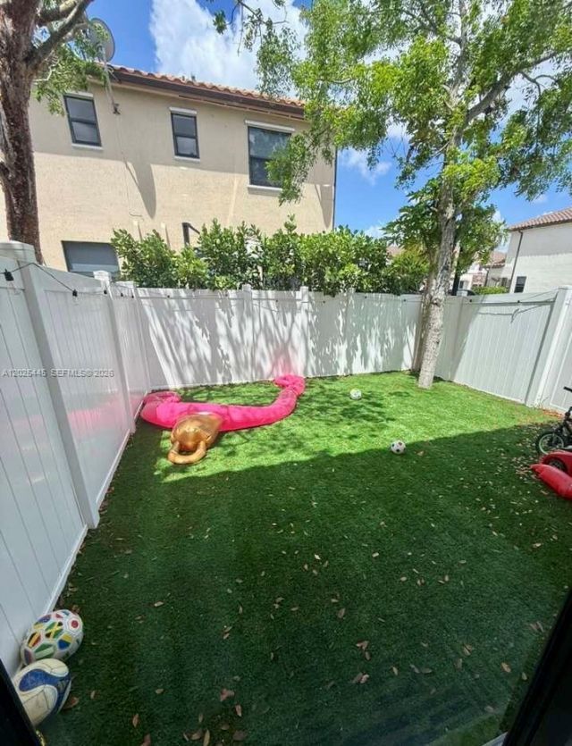 9286 W 33rd Ln, Hialeah, FL 33018 Photo