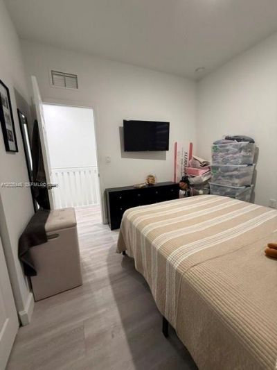 9286 W 33rd Ln, Hialeah, FL 33018 Photo