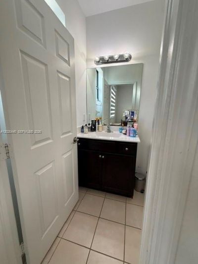 9286 W 33rd Ln, Hialeah, FL 33018 Photo