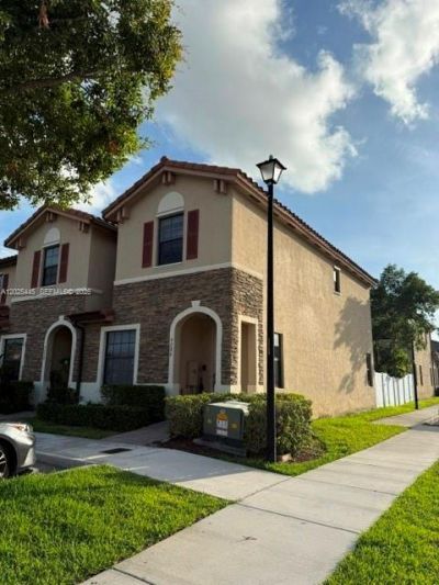 9286 W 33rd Ln, Hialeah, FL 33018 Photo