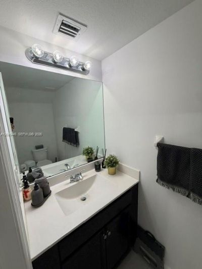 9286 W 33rd Ln, Hialeah, FL 33018 Photo