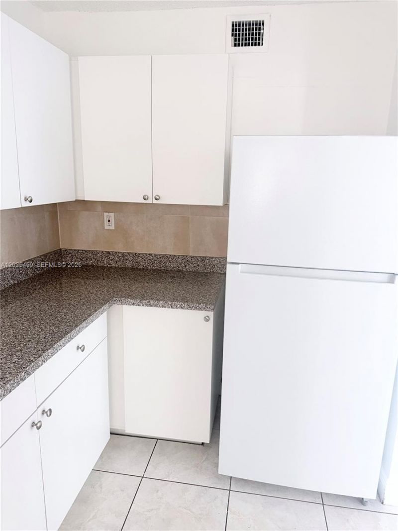 615 NW 177th St , Unit 104, Miami Gardens, FL 33169 Photo