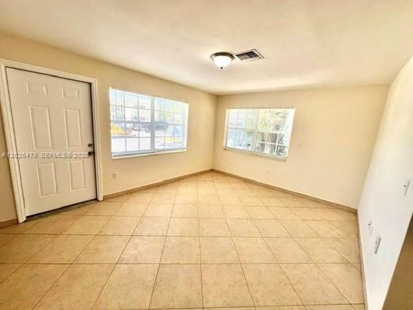 696 NE 85th St , Unit 1, Miami, FL 33138