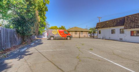 3039 El Camino Ave, Sacramento, CA 95821 Photo