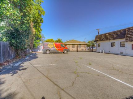 3039 El Camino Ave, Sacramento, CA 95821 Photo