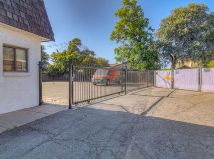3039 El Camino Ave, Sacramento, CA 95821 Photo