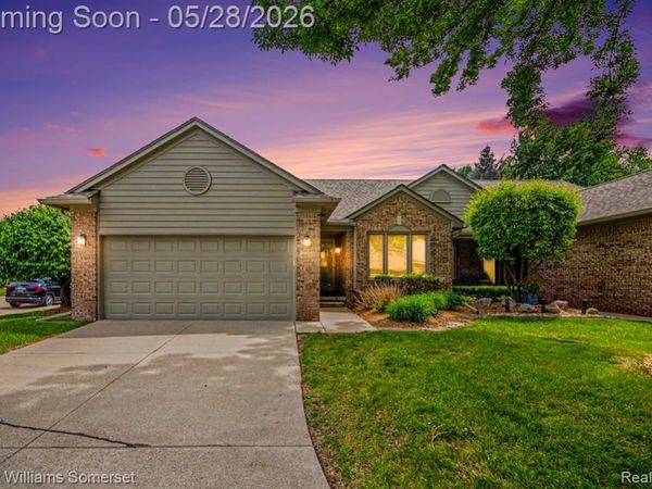 4432 Thornwood Court, Warren, MI 48092