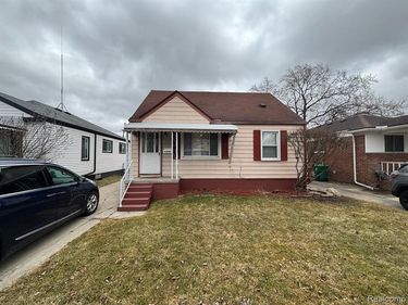 24924 GROVE Avenue, Eastpointe, MI 48021