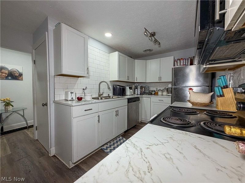 4615 Harrison Avenue NW, Canton, OH 44709 Photo 7