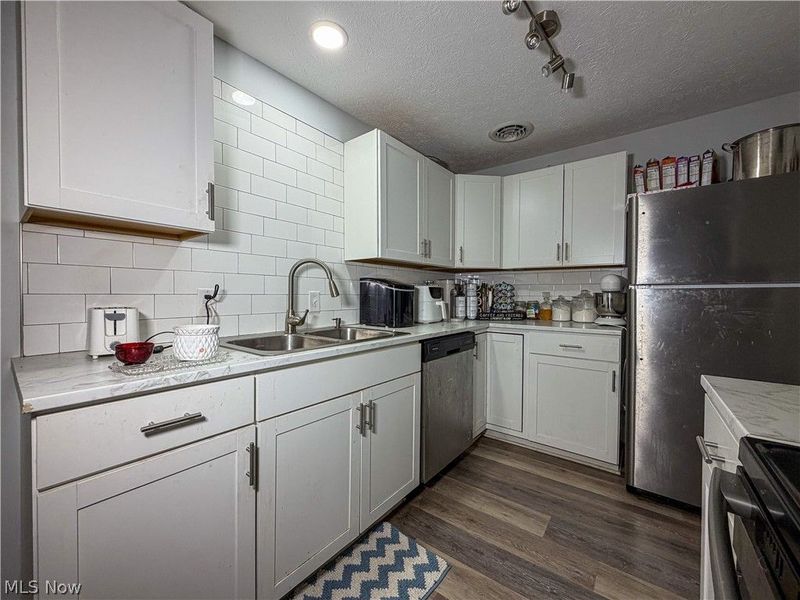 4615 Harrison Avenue NW, Canton, OH 44709 Photo 9