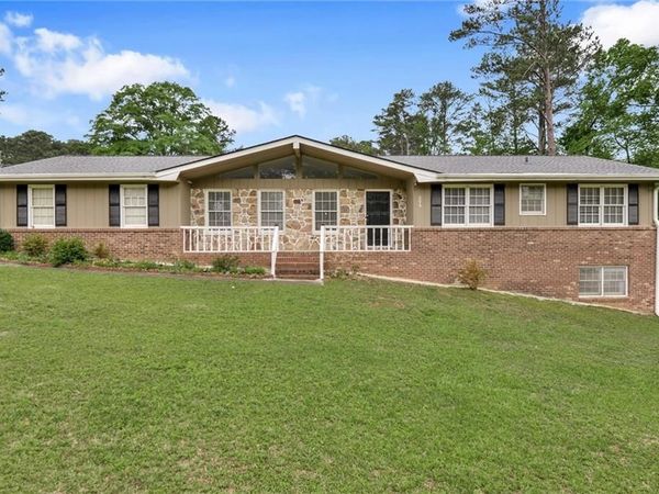 696 N Plantation Court , Lawrenceville, GA 30044