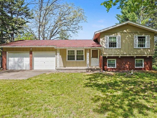 1860 Jackson Avenue S, Harrison, MI 48625