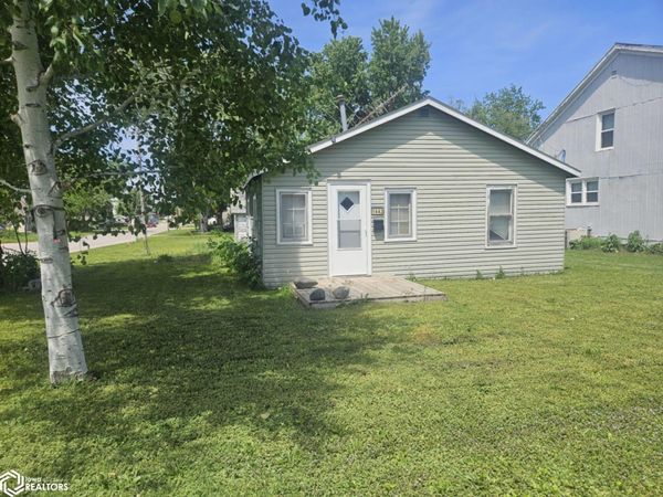 1443 Division Street, Webster City, IA 50595