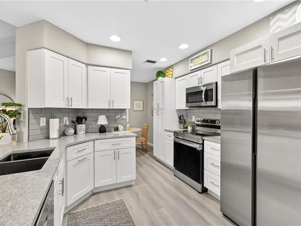 9190 Southmont CV , Unit 110, FORT MYERS, FL 33908