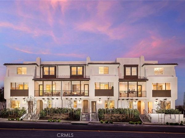 160 E Whittier Boulevard, La Habra, CA 90631