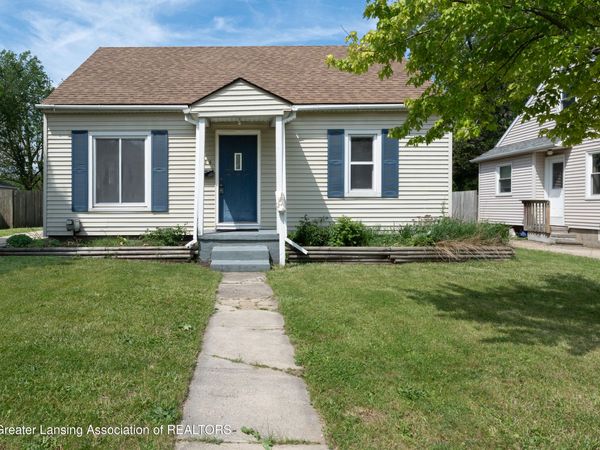 1525 E Oakland Avenue, Lansing, MI 48906