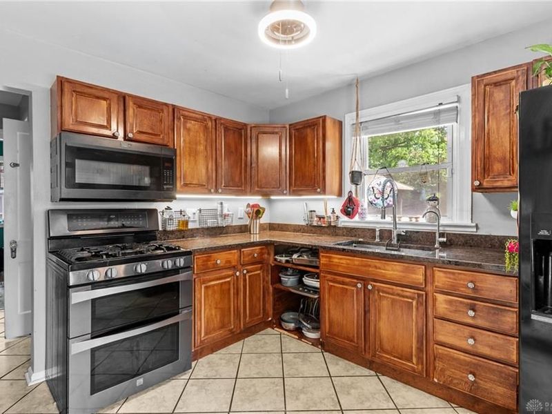 345 Durrell Avenue, Cincinnati, OH 45215 Photo 8